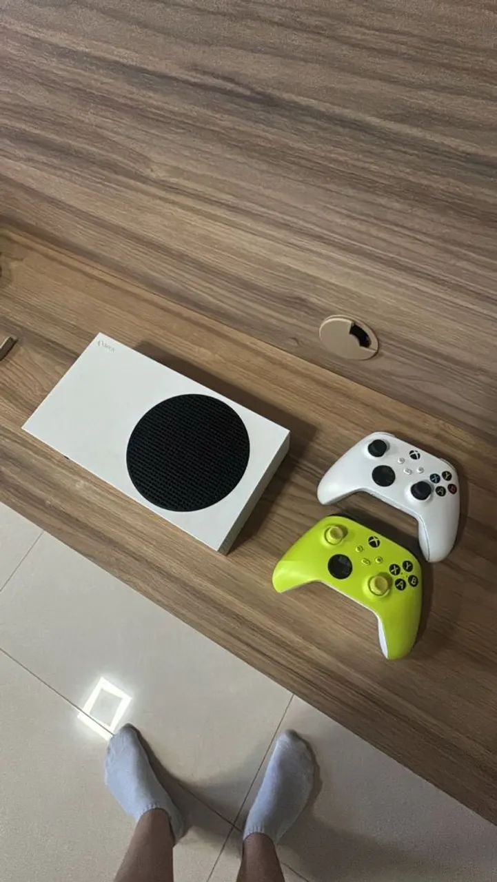X BOX SERIES S + 2 CONTROLES  - Foto 3