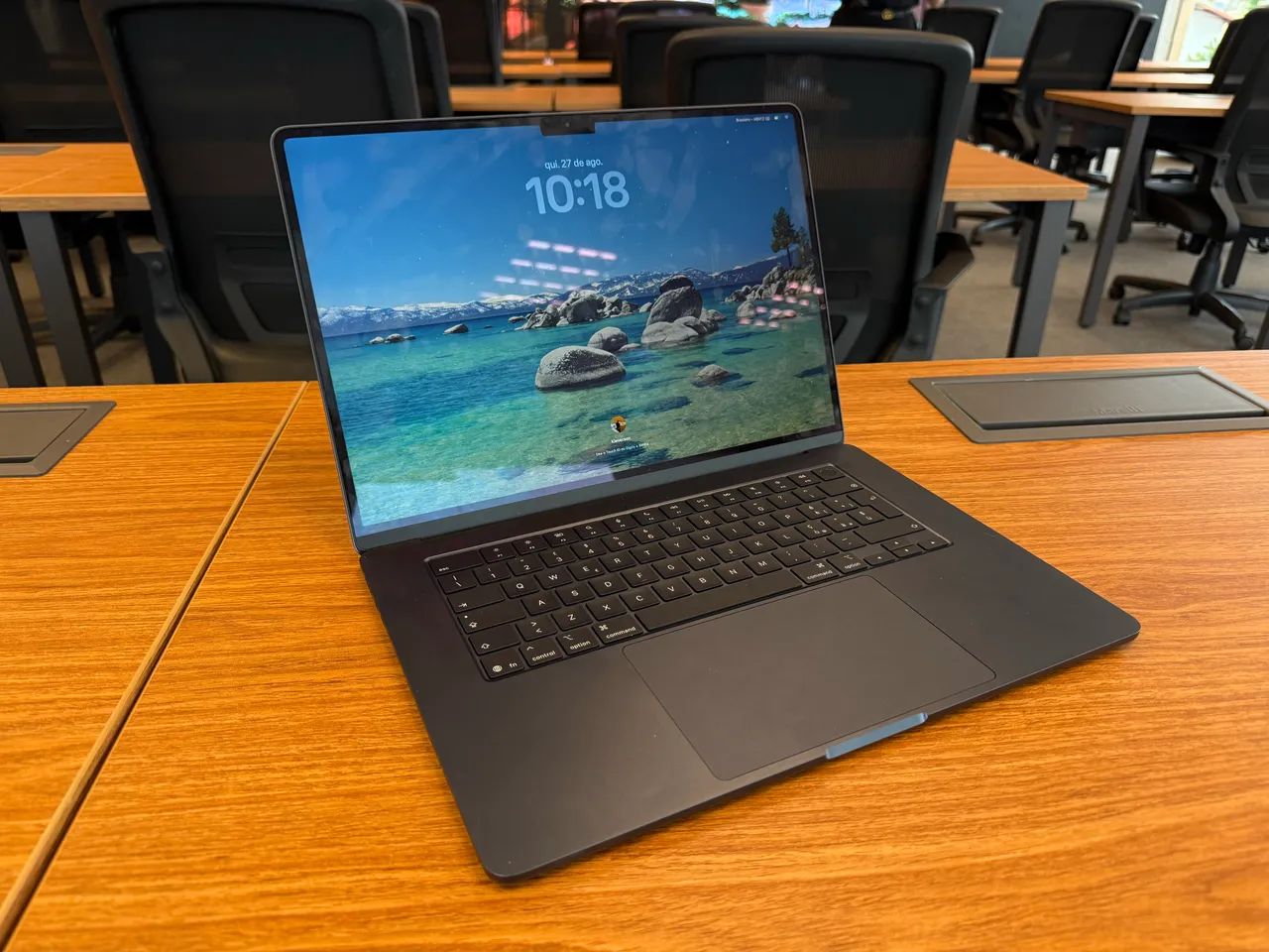 MacBook Air M5 15,3 2026