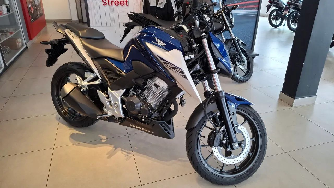 CB300f - Foto 3