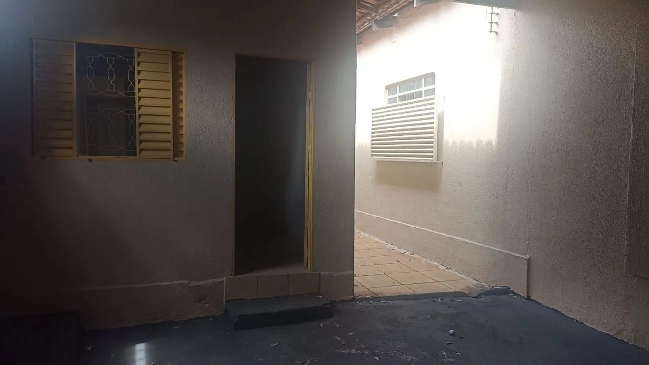 Barracão Jd Balneário Meia Ponte  - Foto 2