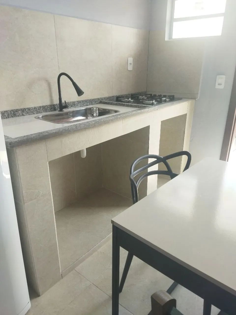 Aluga-se Quitinete em Criciúma  - Foto 2