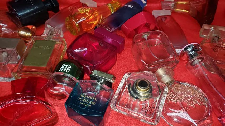 Coleção de Frascos de Perfumes Diversos - 20 Unidades - Foto 4