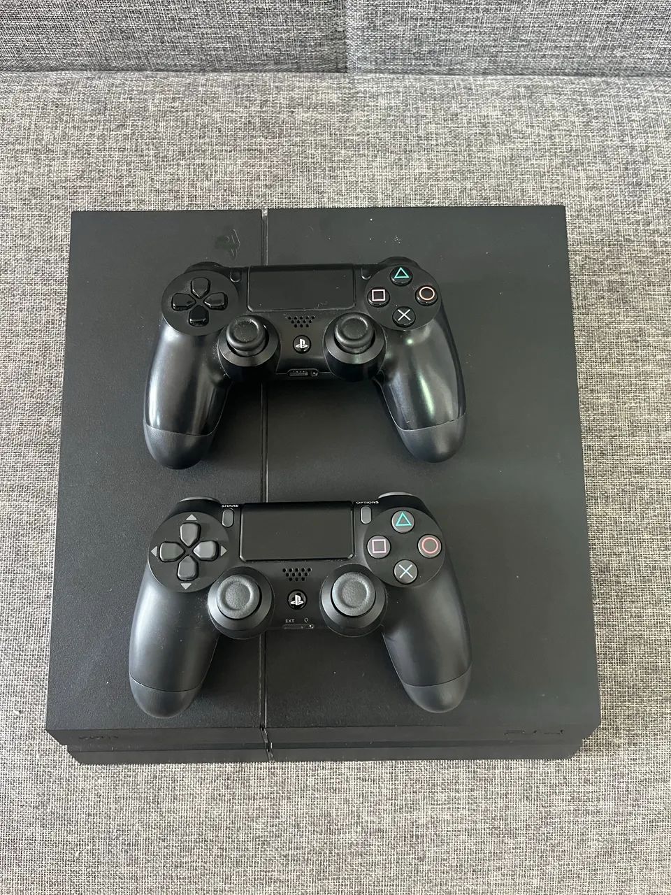 PS4 520g 2 controles  - Foto 2