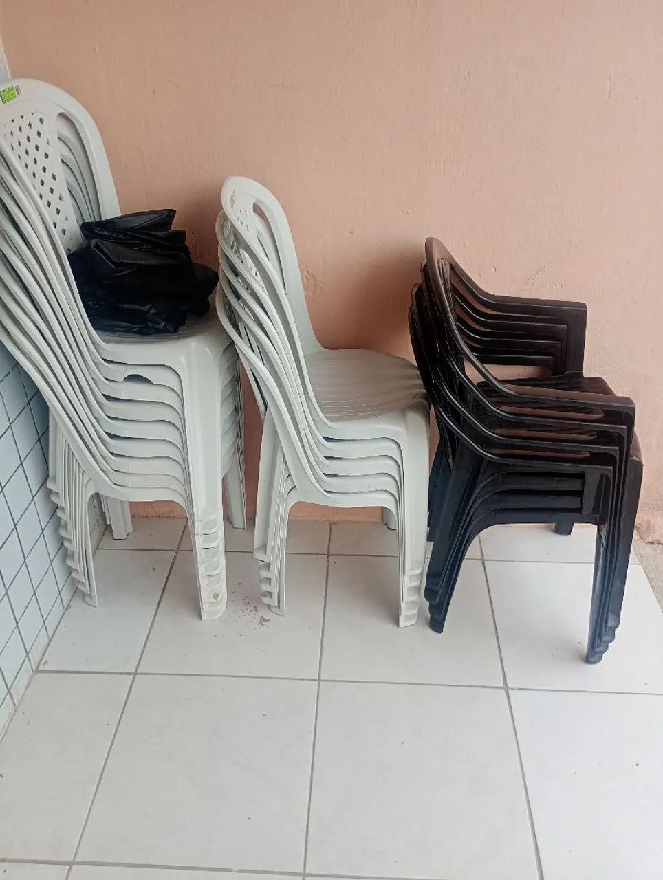 Cadeiras e mesas  - Foto 2
