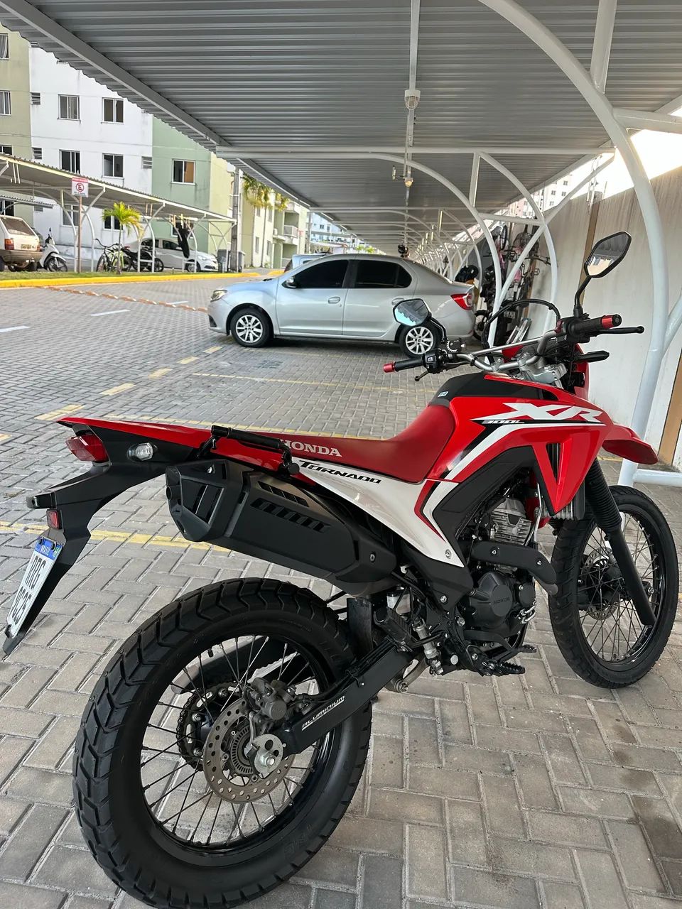 XR Tornado 300 único dono   (troco em carro de maior valor) - Foto 3
