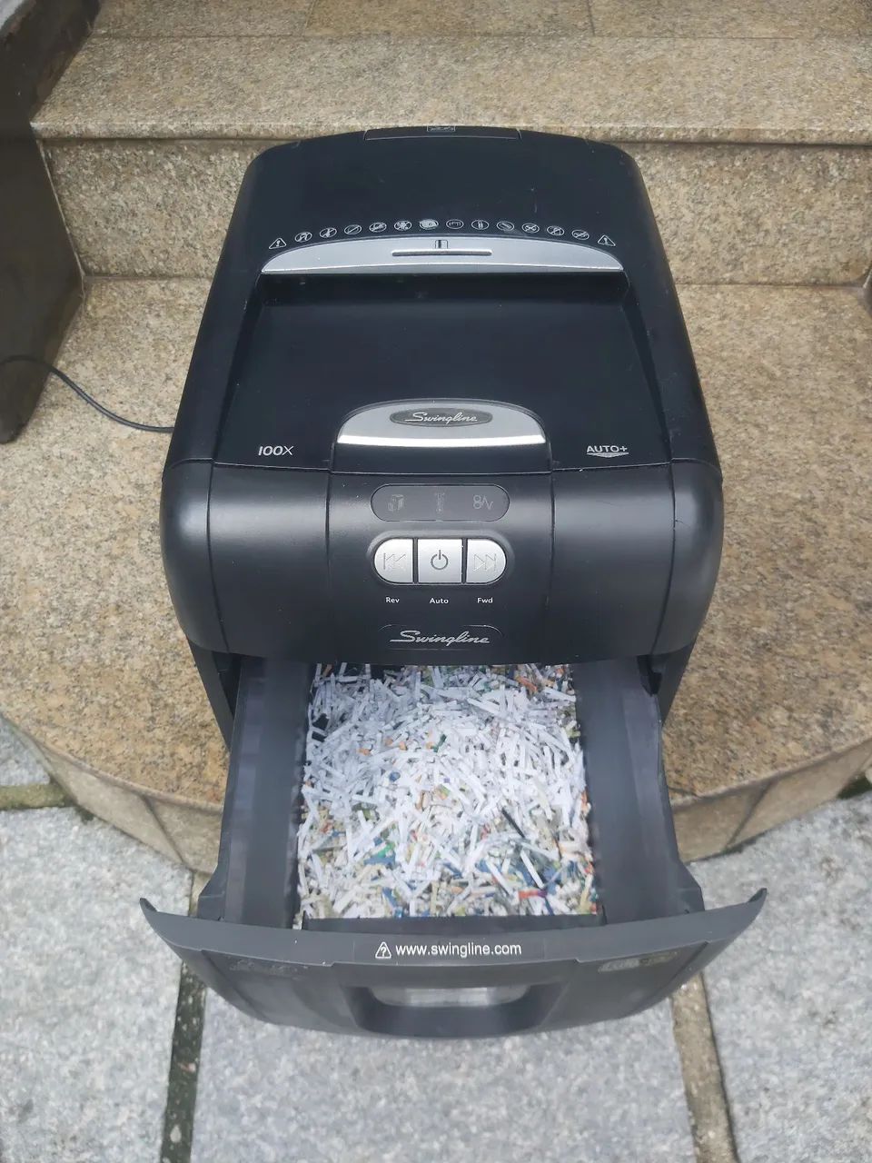 Fragmentadora 100 Folhas Swingline 127volts  - Foto 4