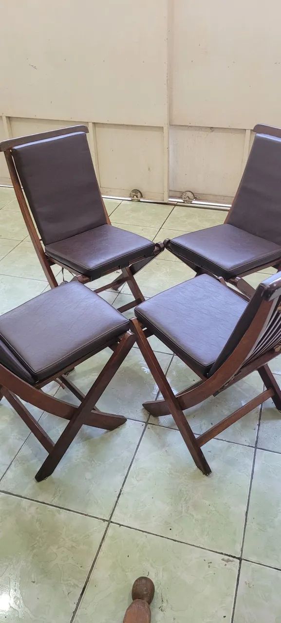 Cadeiras estofadas e dobráveis.  - Foto 2