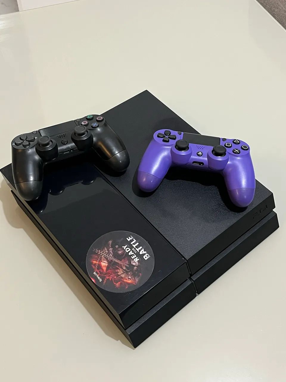 PS4 + 2 Controles