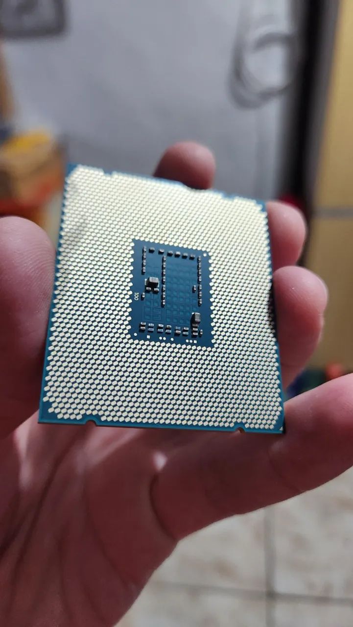 Processador Intel Xeon E5-2670 v3466474641707520001