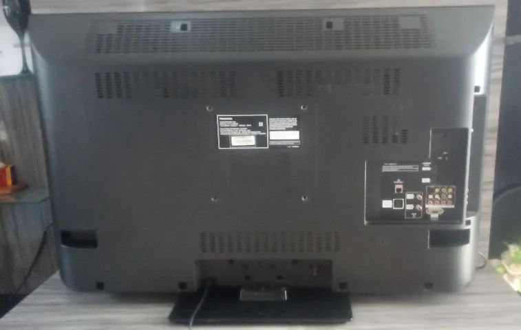 Tv Panasonic 42" Full HD  - Foto 4