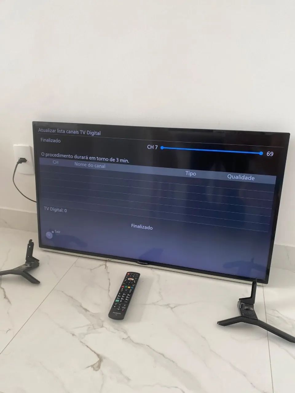 Panasonic 40" Smart LED usada em bom estado