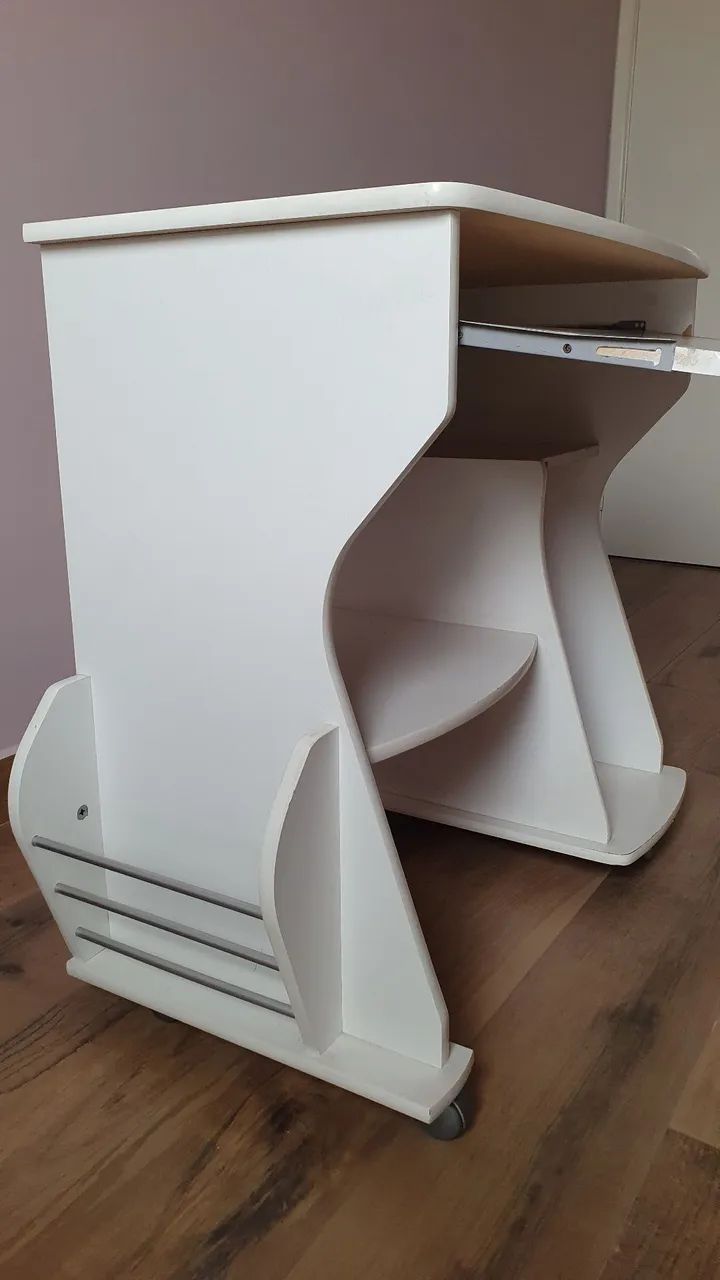 MESA PARA COMPUTADOR  - Foto 3