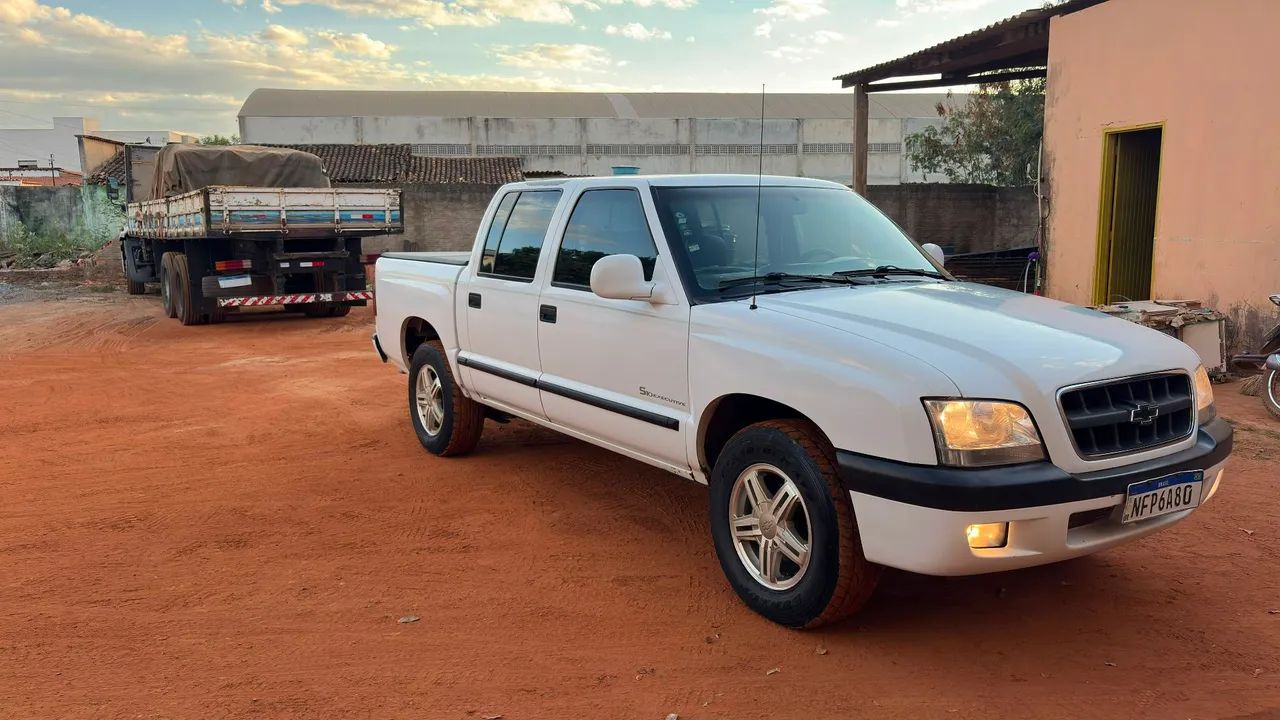 Chevrolet S10 S10 Pick-Up Exec. 2.8 4x2 CD TB Int.Dies 2005