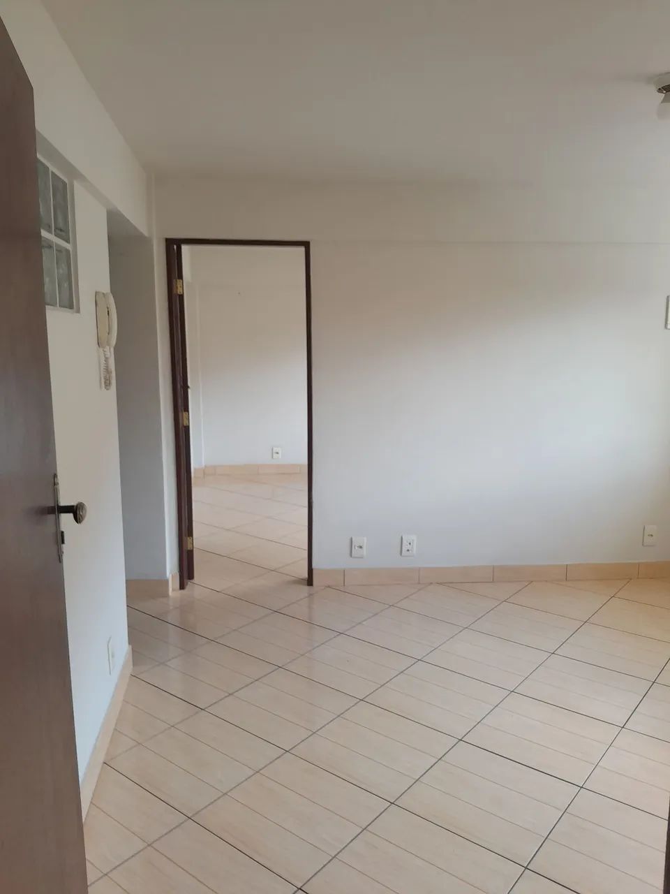Alugo apto de 2 quartos com garagem no Roseiral . - Foto 4