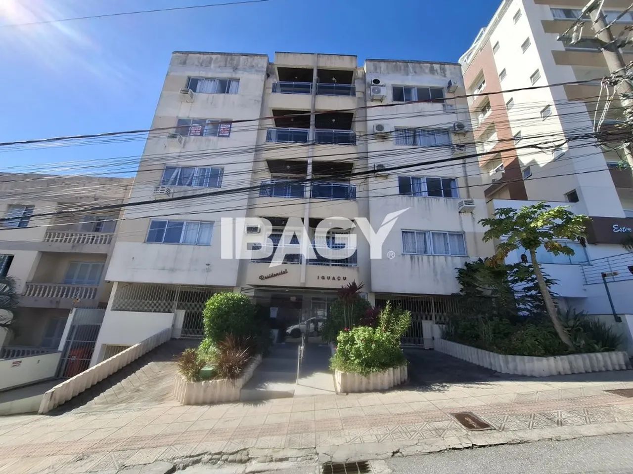 Excelente Apartamento 3 dormitório(s) em Capoeiras - Florianópolis
