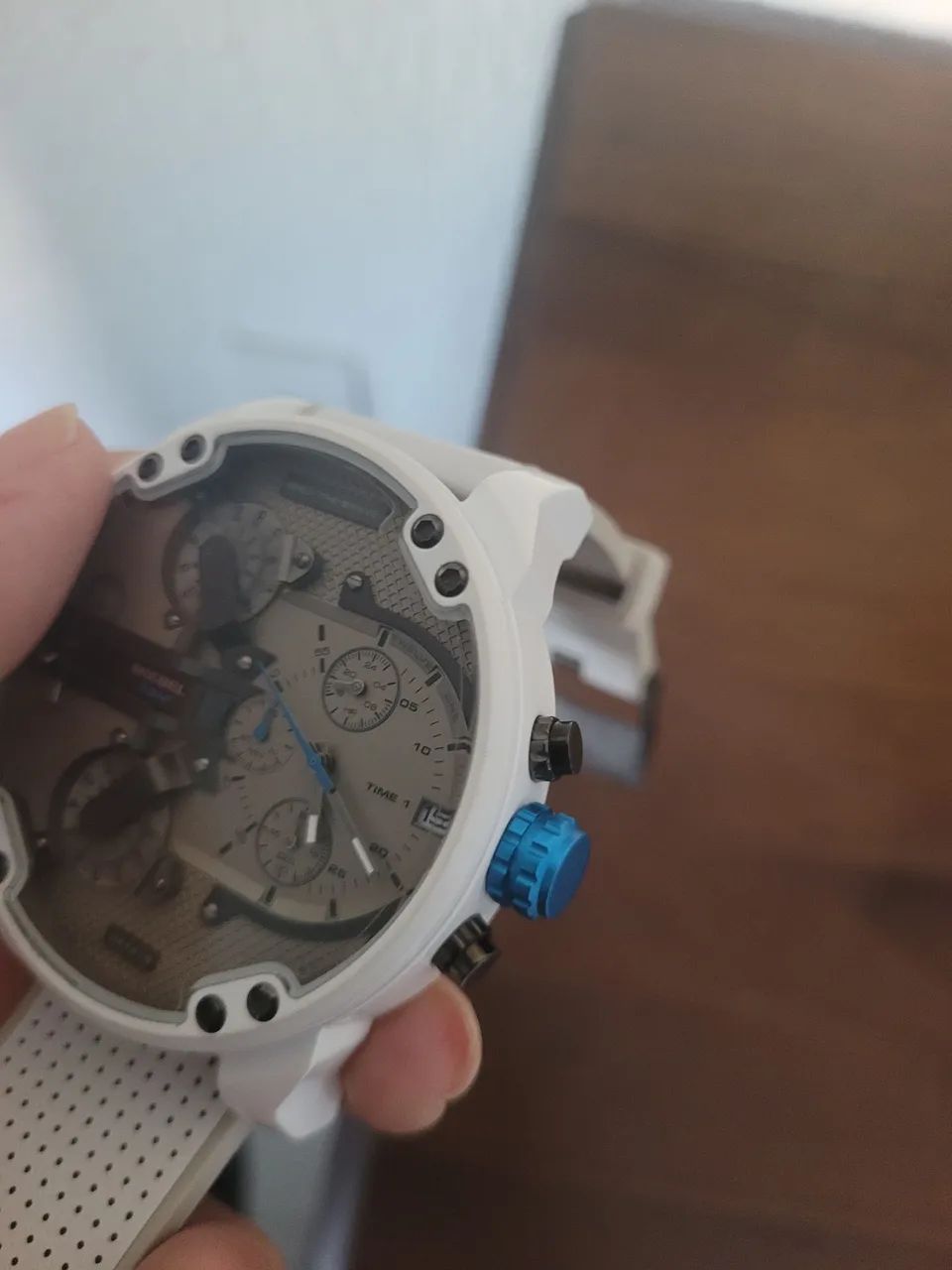 Relogio diesel original branco sem marcas de uso por o peço  - Foto 5