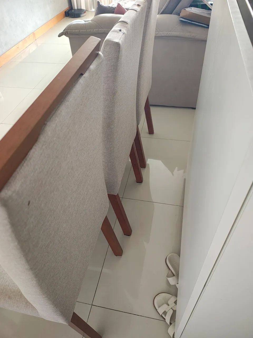 3 cadeiras usadas estofadas para mesa de jantar - Foto 4