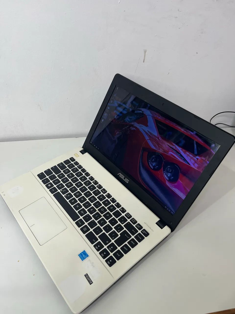 Notebook ASUS 4GB 300HD ENTREGO  - Foto 4