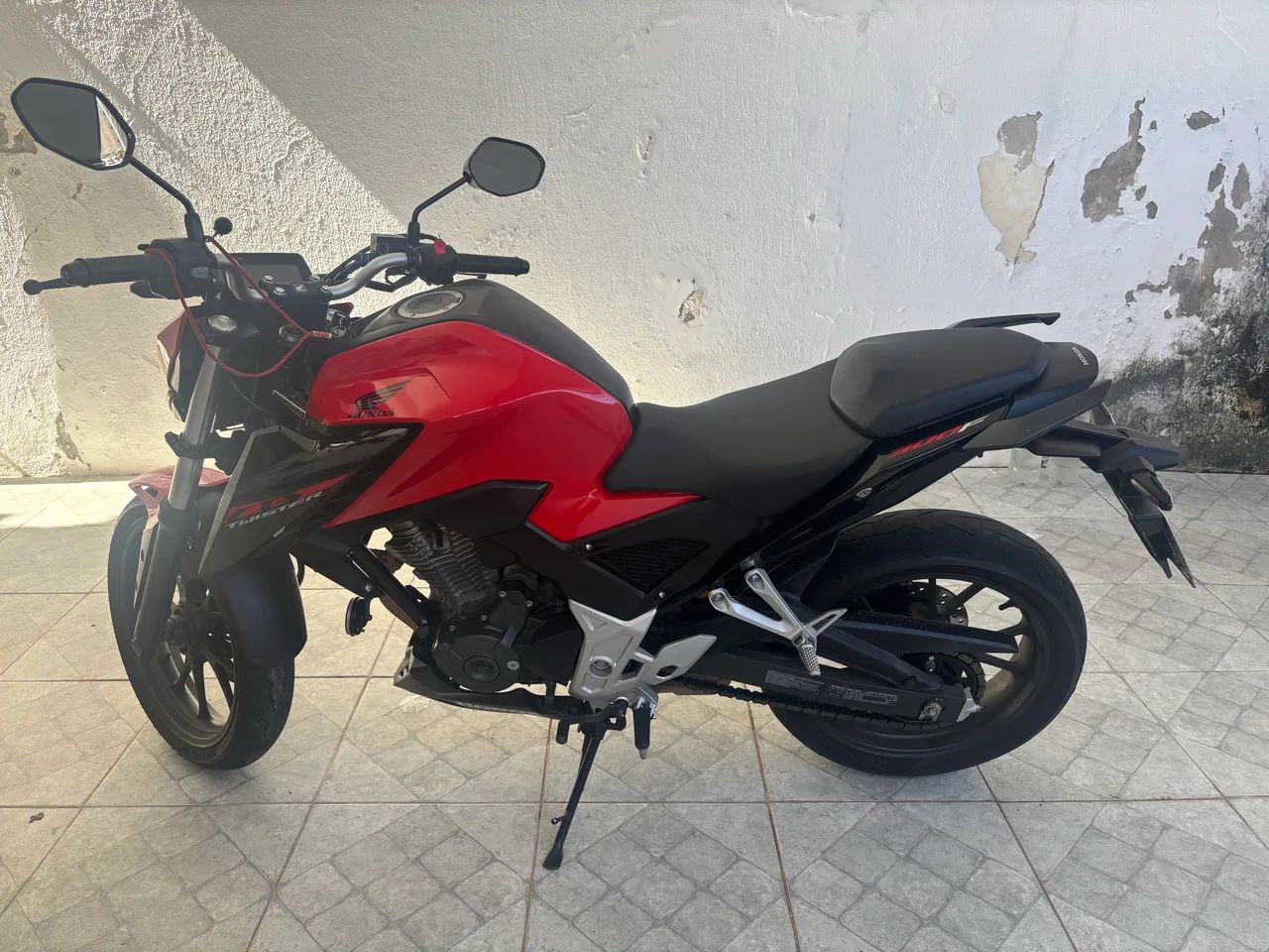 Honda CB 300F 2023 Baixa KM - Foto 2