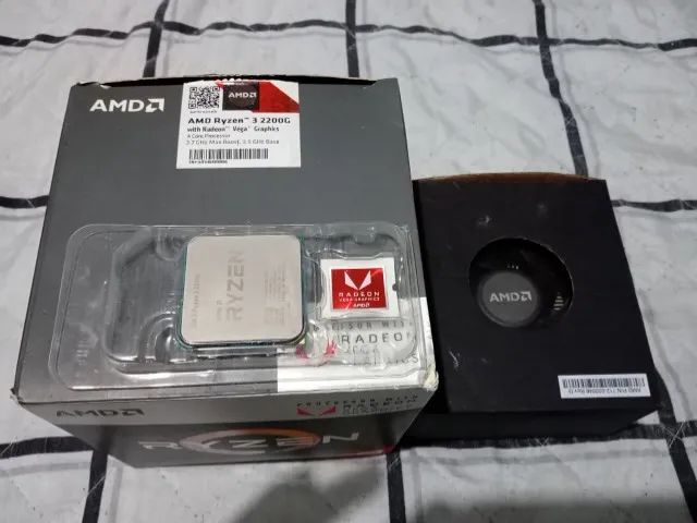 AMD Ryzen 3 2200G 