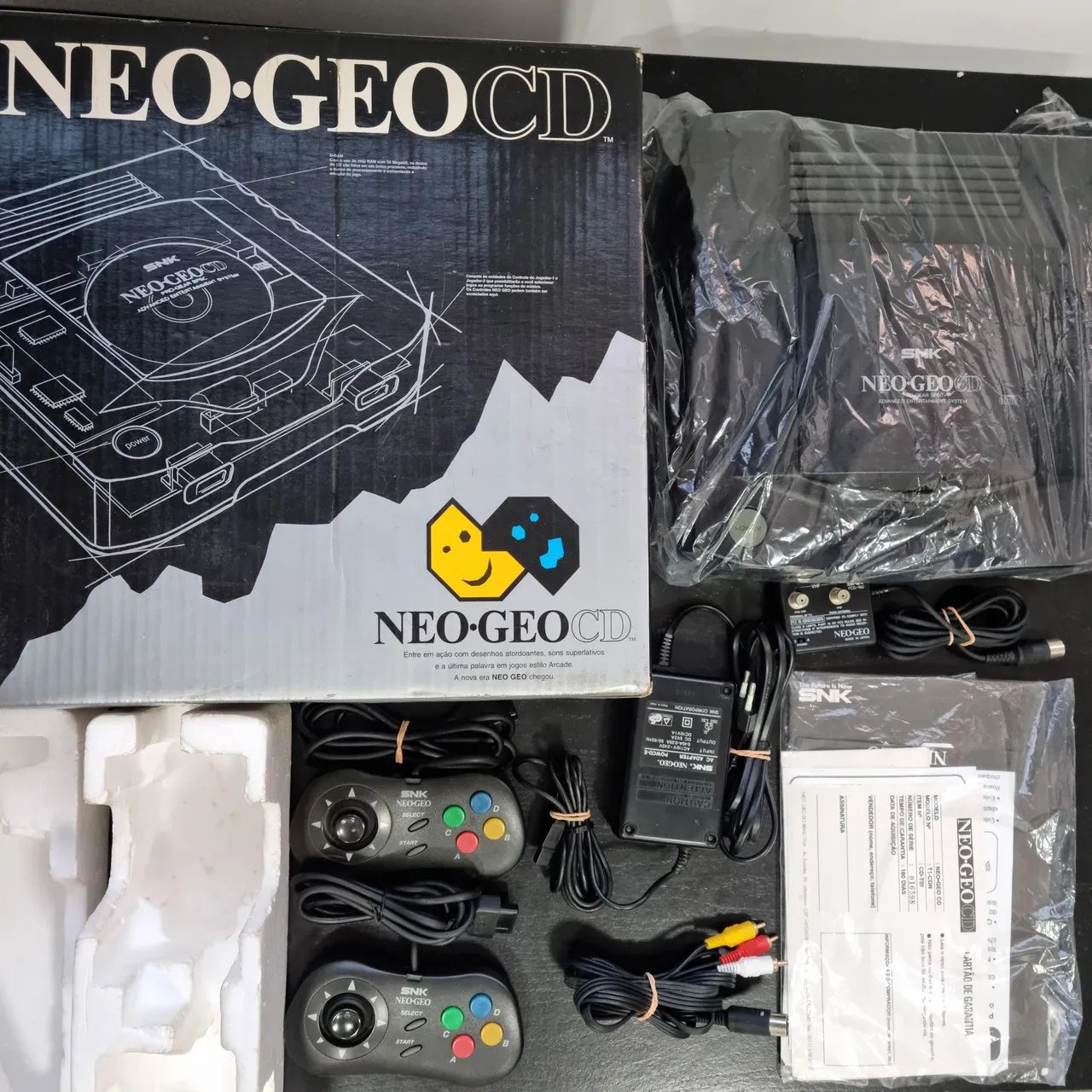 Neo GeoCD caixa original 2 controles 