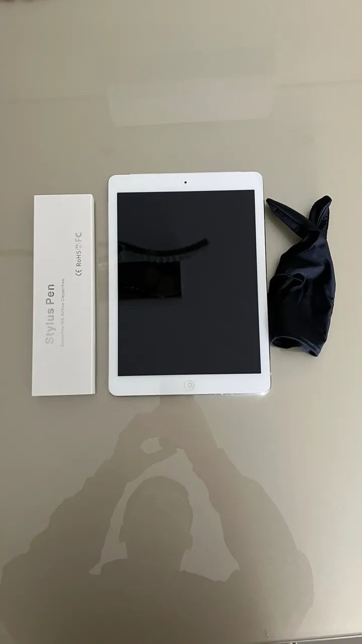 iPad Air + Cellular