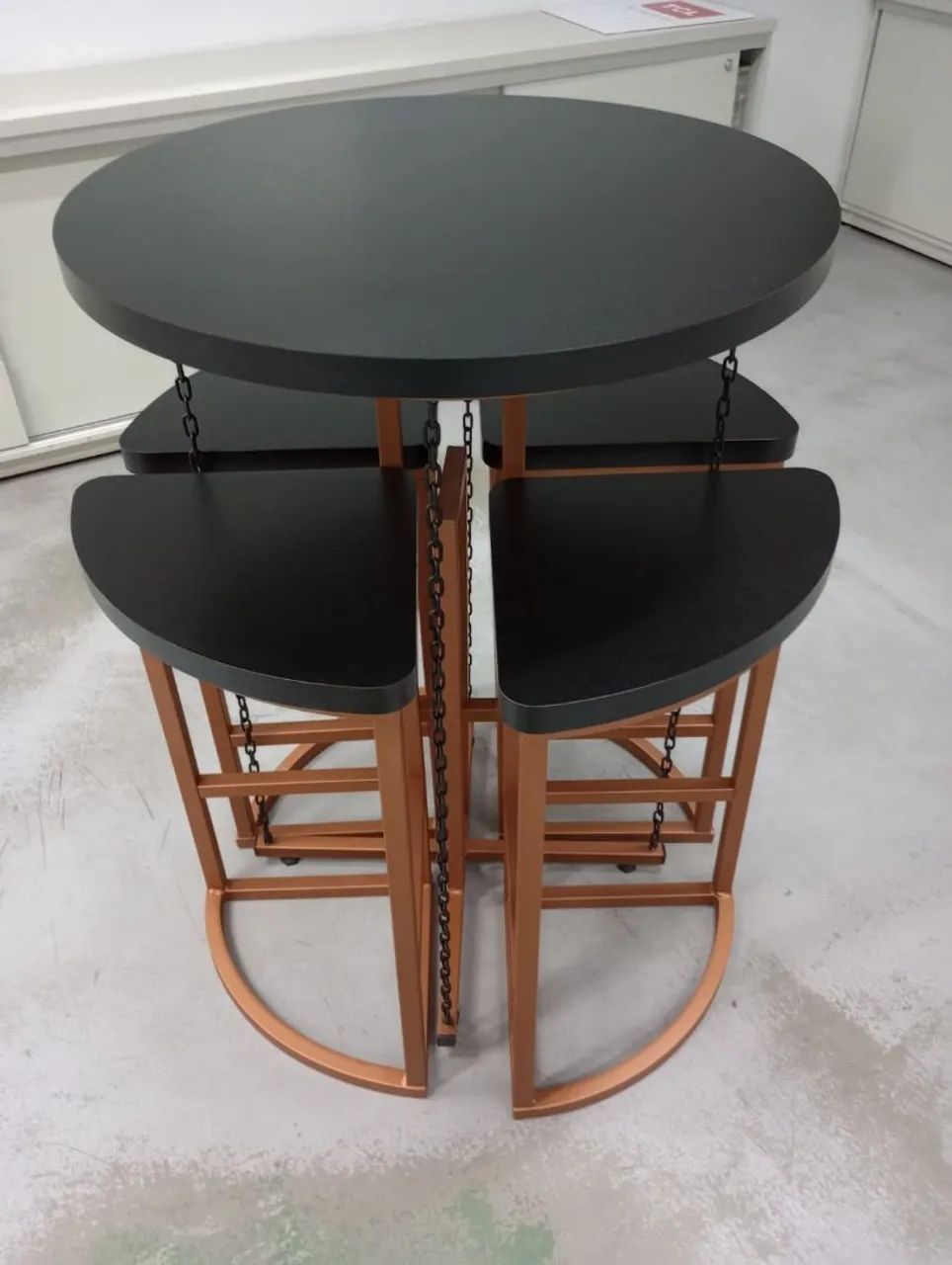 Mesa Bistrô com 4 banquetas, peça única e exclusiva 70x70  - Foto 5