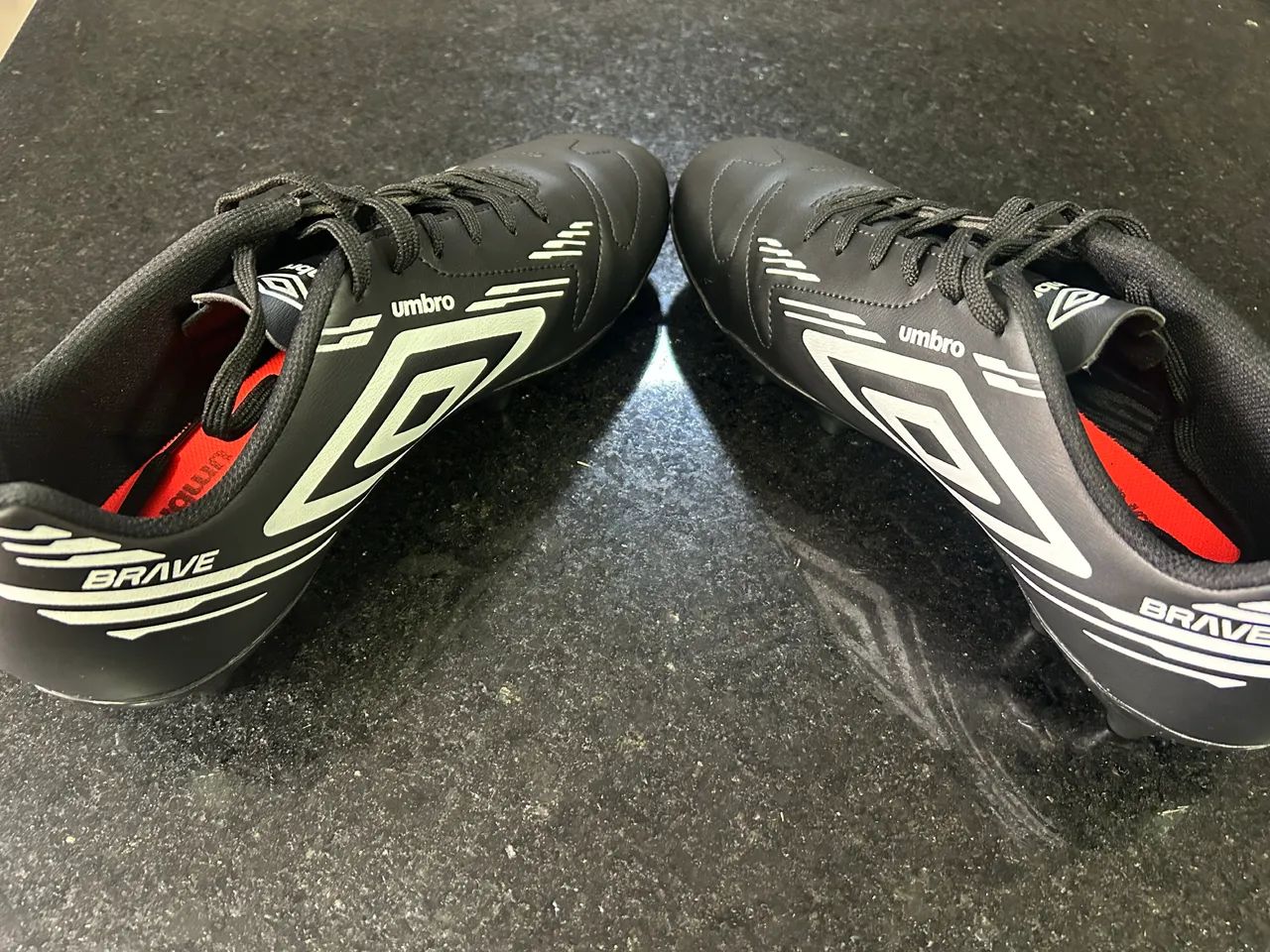 Chuteira umbro 40 - Foto 4