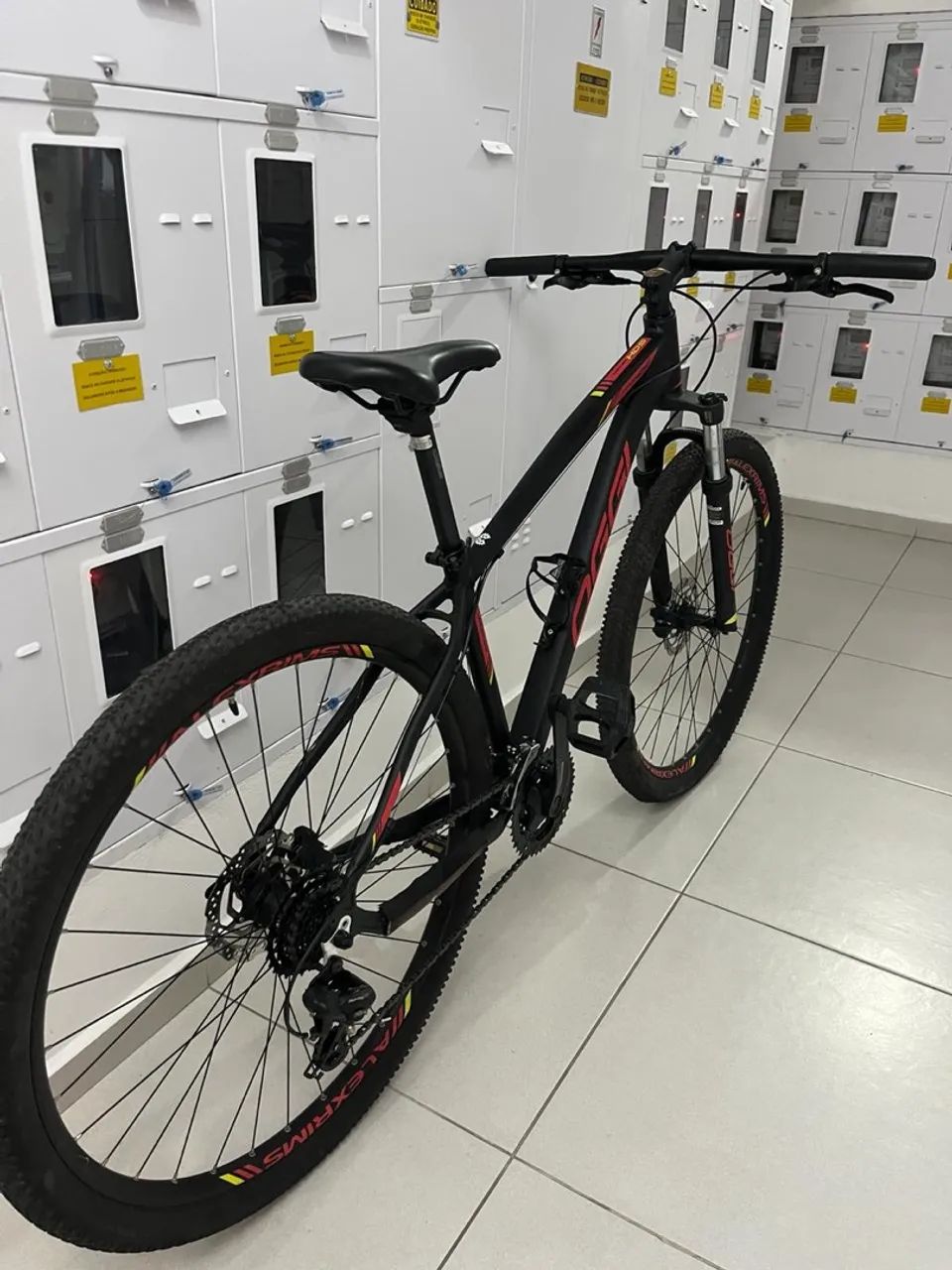 VENDO BICICLETA OGGI HACKER HDS - Foto 2