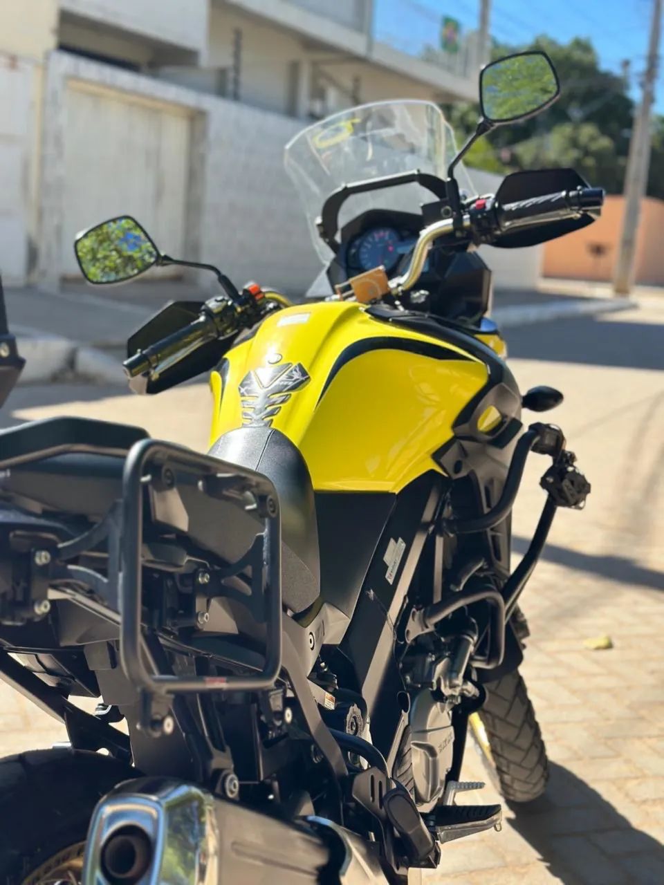 V-Strom 2020 - Foto 3