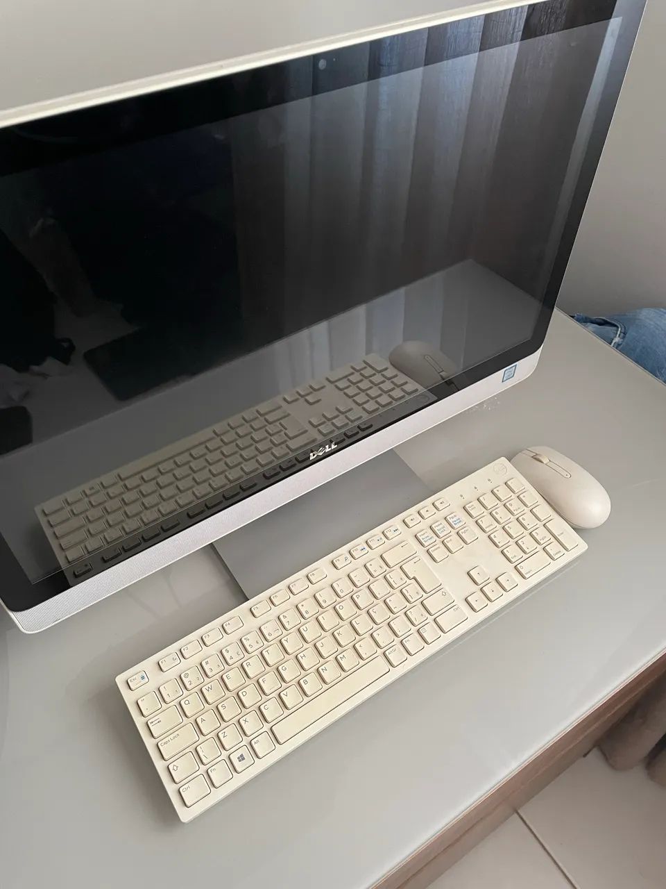 Computador Dell All in One completo - Core i5 / Touchscreen / SSD