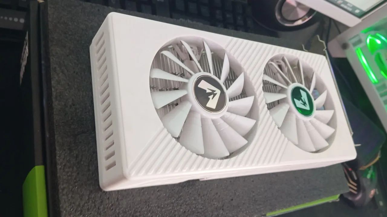 Placa de vídeo RX580 8GB Nova na caixa .