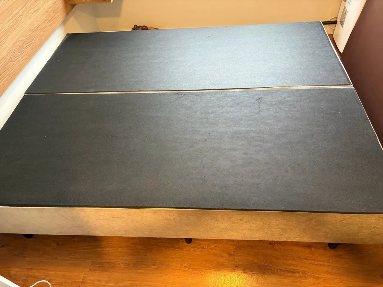 BOX CAMA QUEEN em perfeito estado 