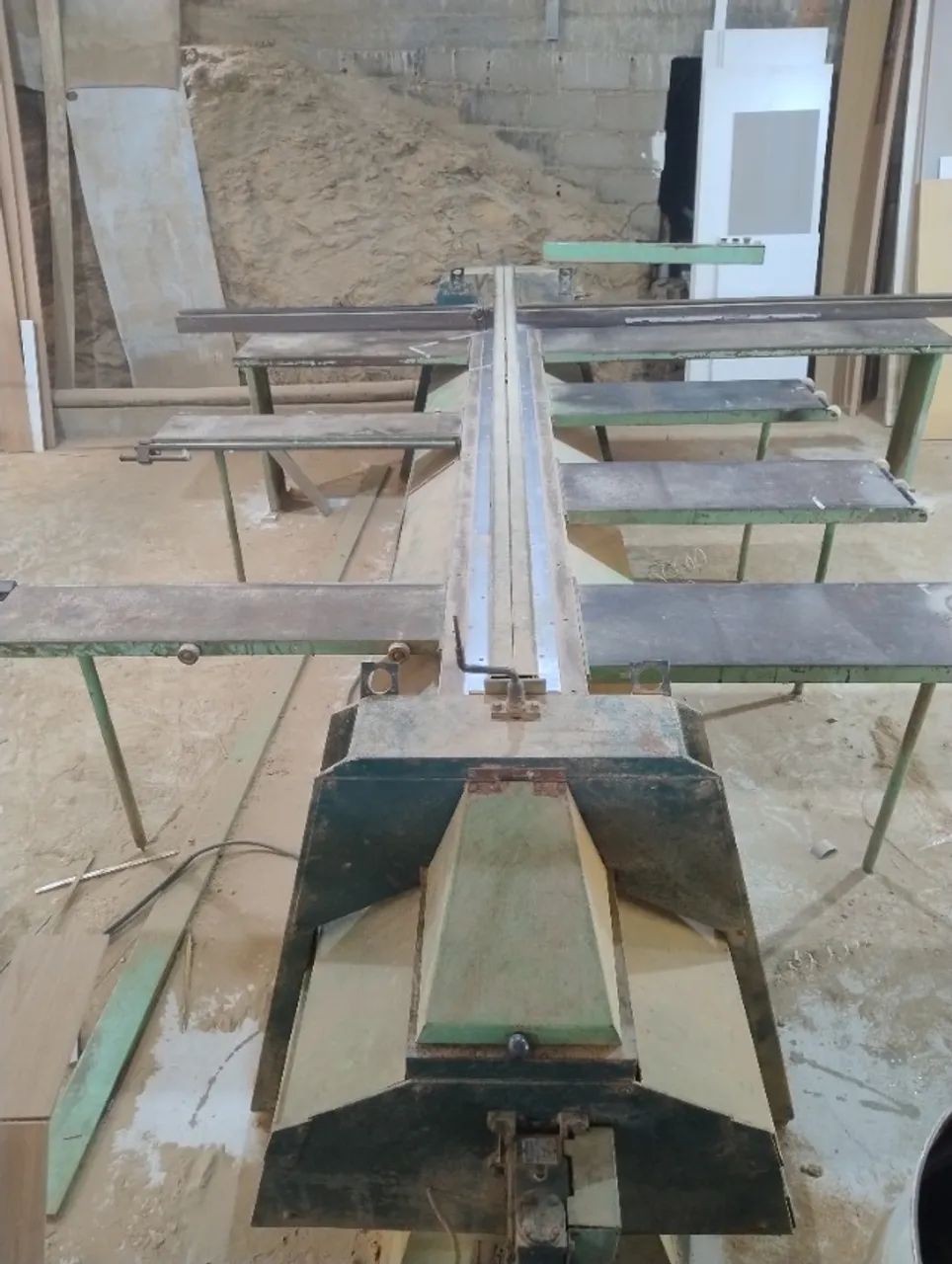 Seccionadora para marcenaria.