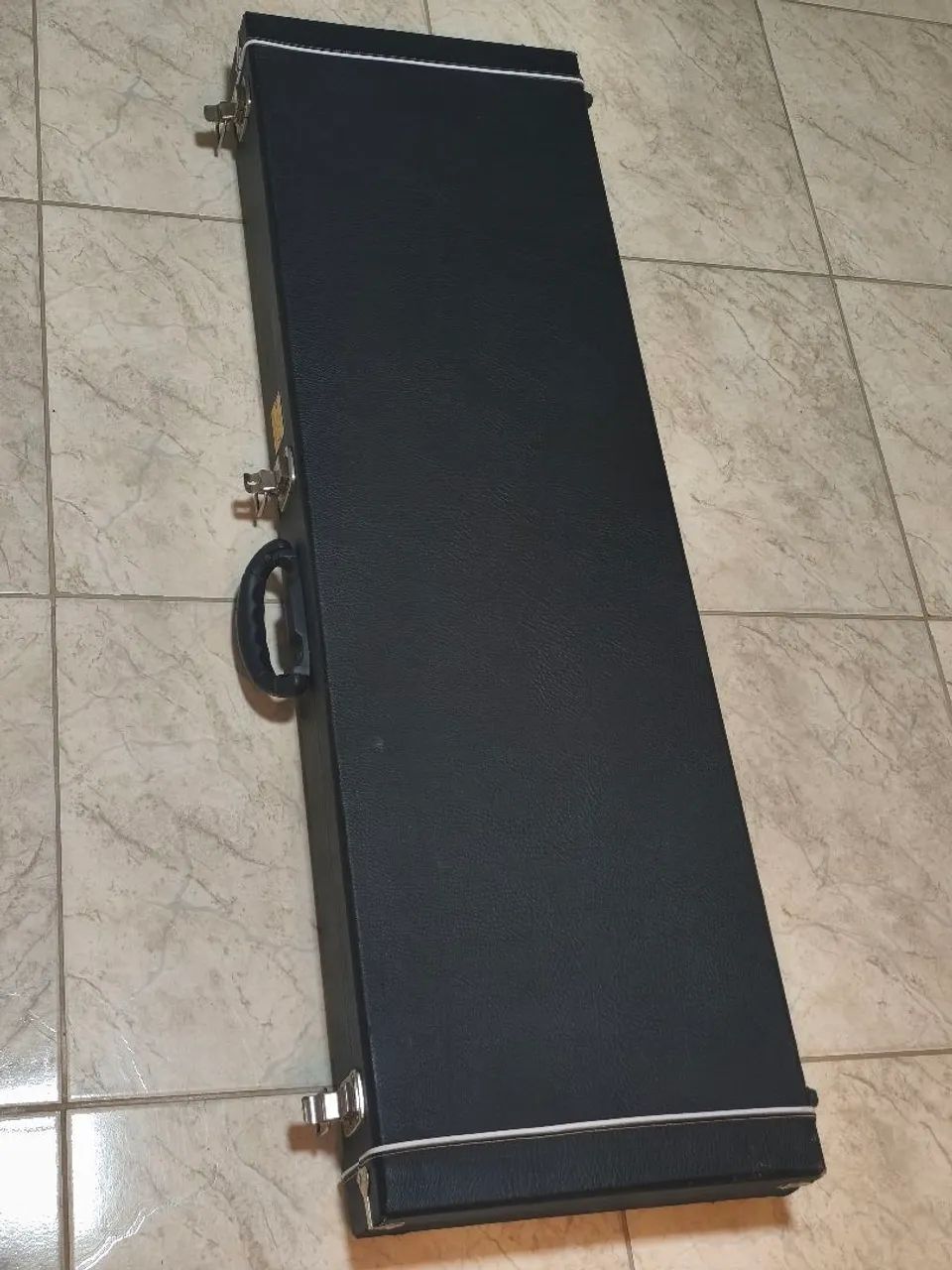 Case para contra baixo 