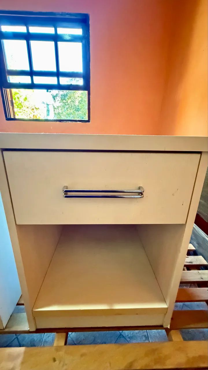 Mesa de cabeceira de marcenaria - Foto 4