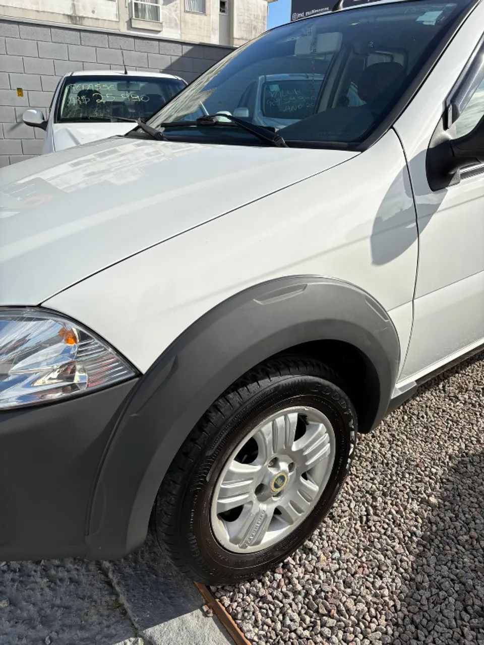Fiat Strada Working Hard 1.4 Fire Flex 8V CD 2017 - Foto 4