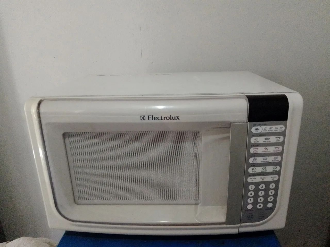 Microondas Eletrolux 220v - Foto 2