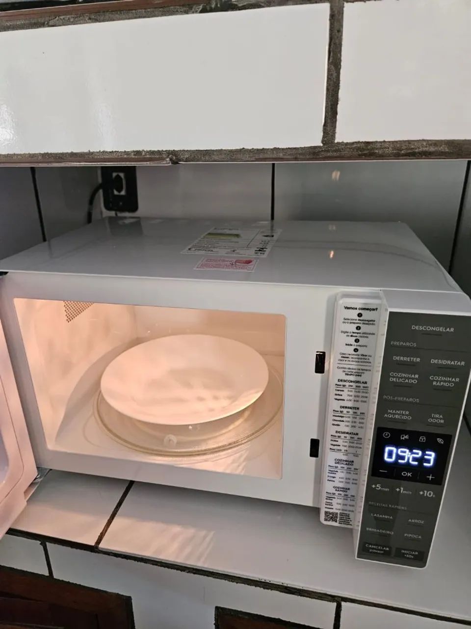 Microondas Eletrolux 23L - Foto 3