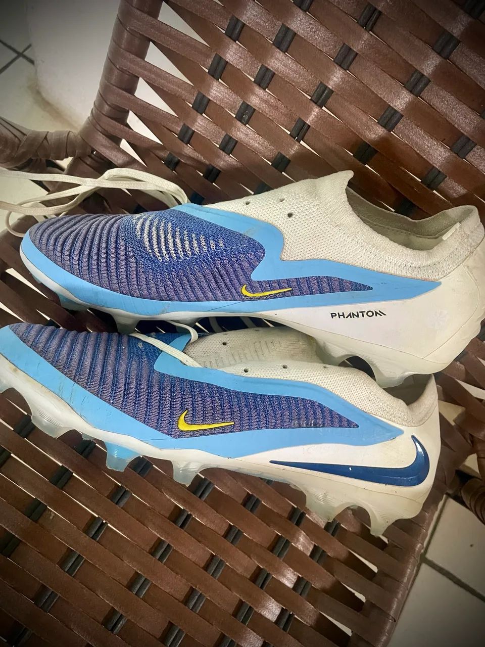 Chuteira Phantom Low 6 