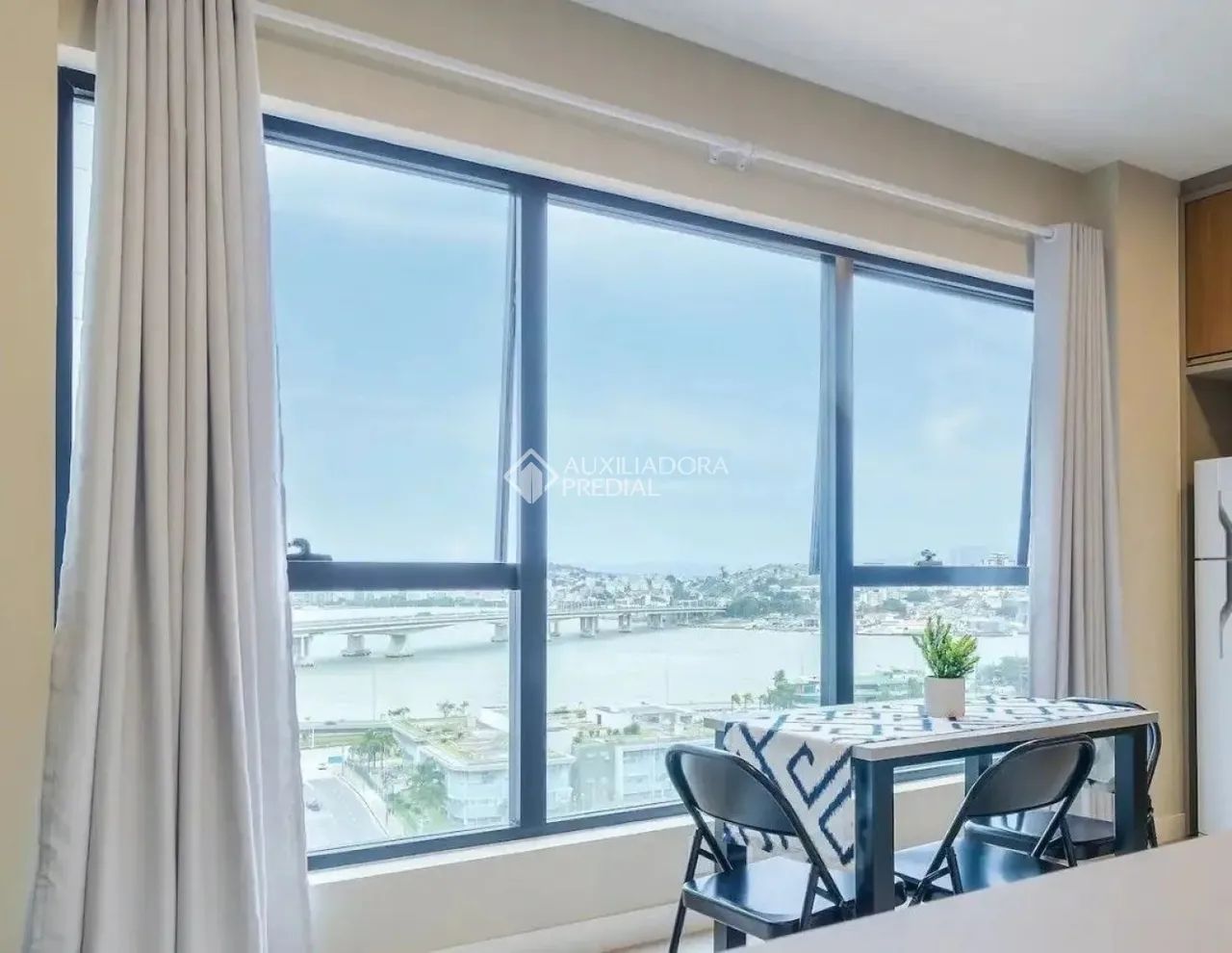 Studio de 1 dormitório à venda no Centro de Florianópolis | Mobiliado | Condomínio com Laz - Foto 2