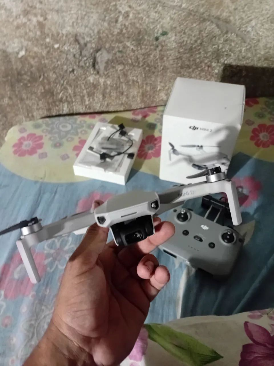 Drone dji mini 2 grava em 4k estandarte  - Foto 2