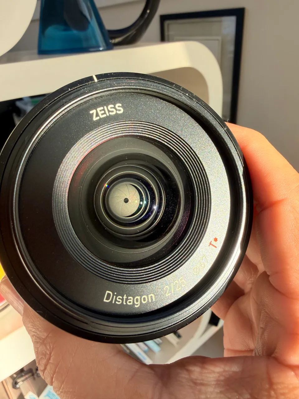 Lente Zeiss Batis 25mm F2 ( Full Frame) E-mount SONY - Foto 4