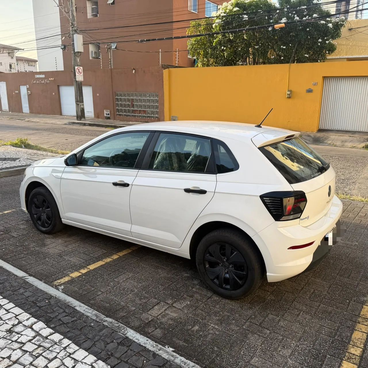 Volkswagen Polo Polo Track 1.0 Flex 12V 5p 2024