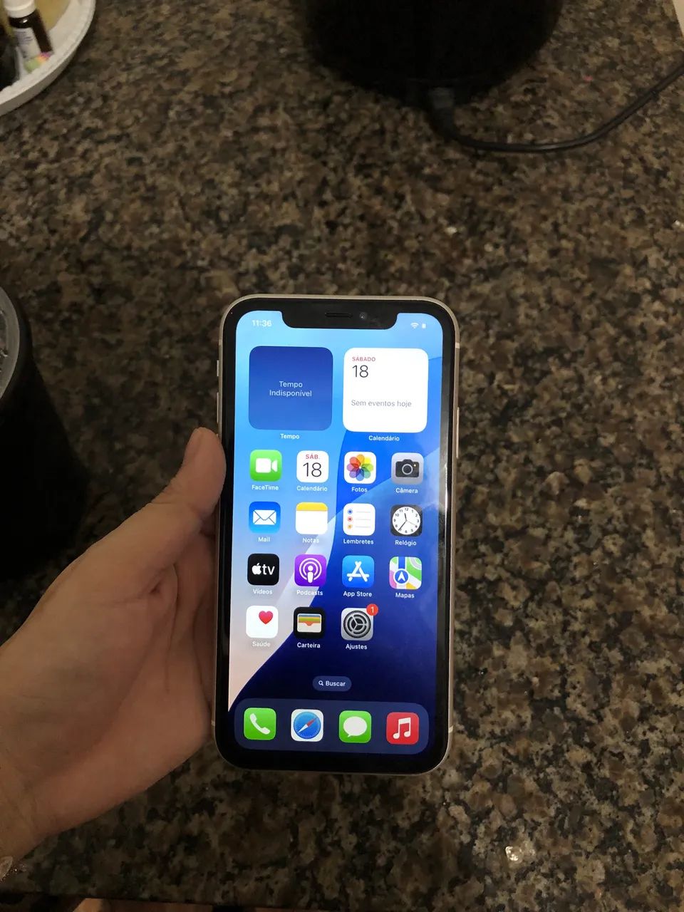 iPhone XR,128GB.