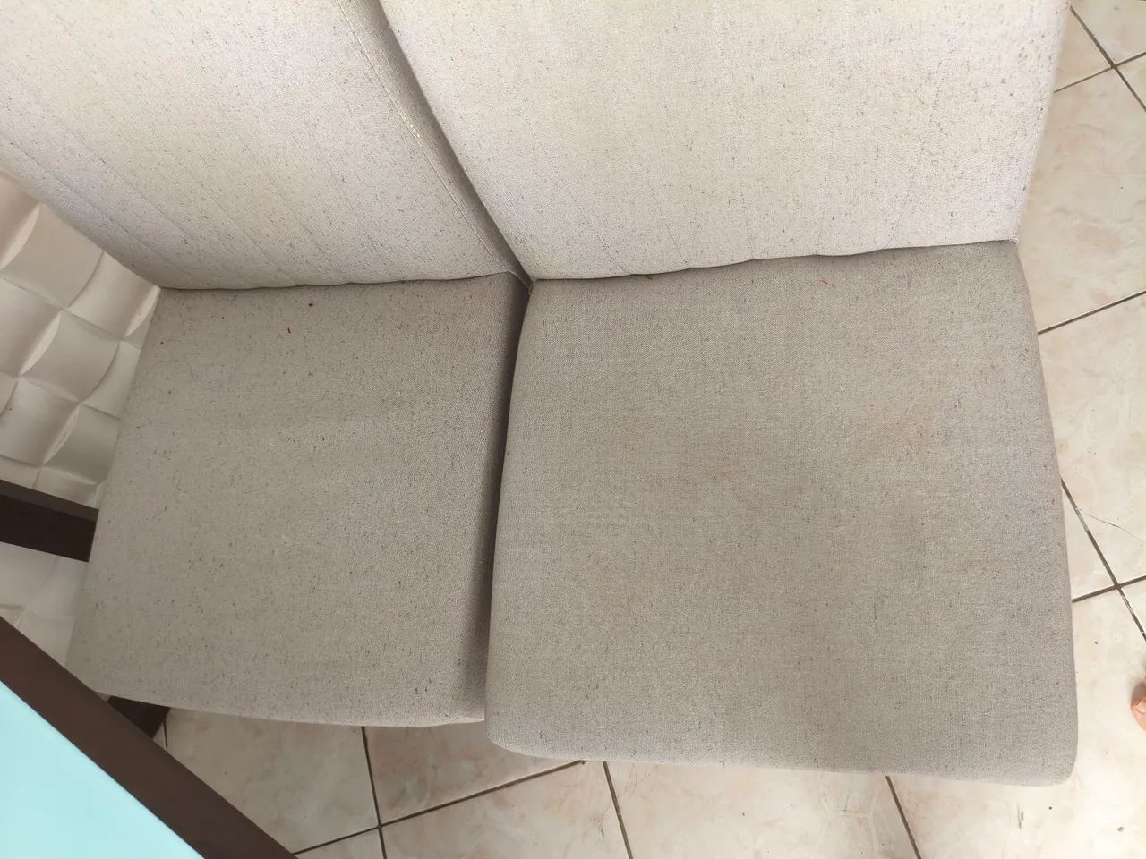 Jogo de mesa com cadeiras 