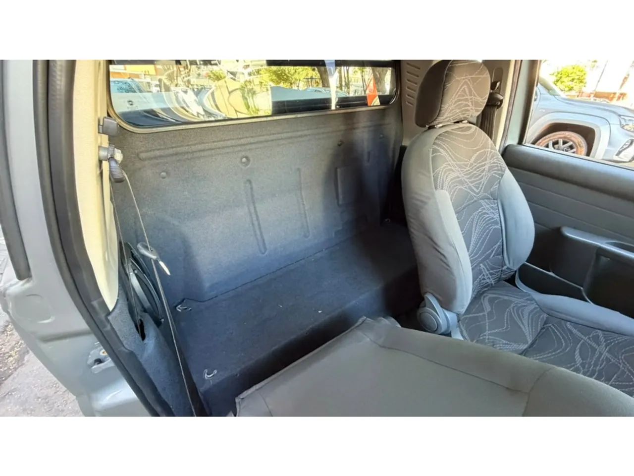 Fiat Strada 1.4 MPI Fire Flex 8V CE 2014 - Foto 5