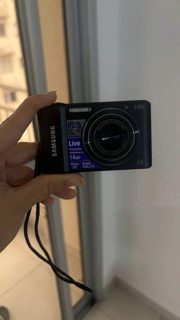 Câmera Samsung ST64