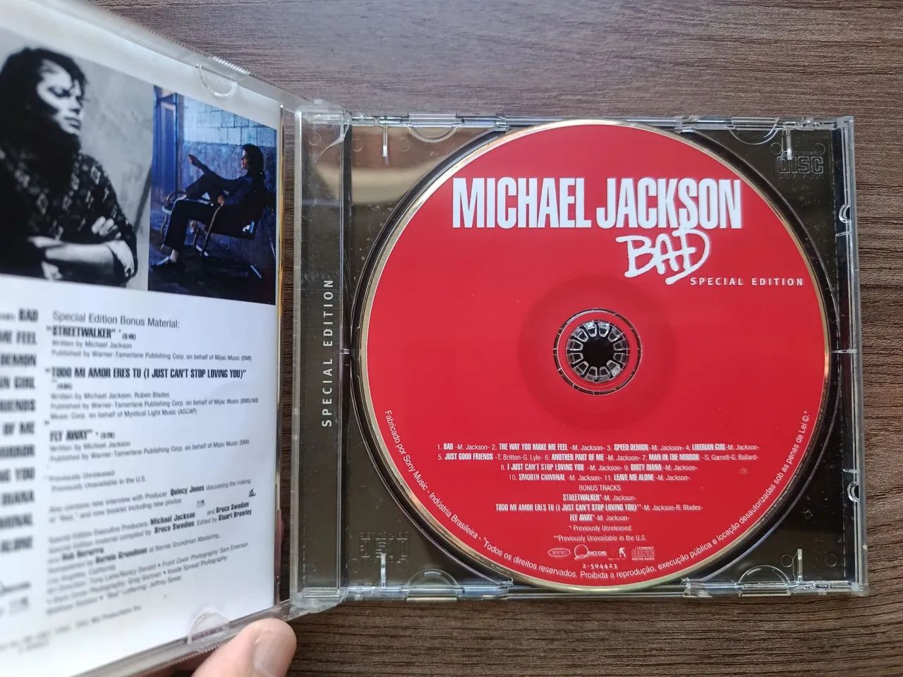 CD Michael Jackson BAD (Edição Especial) - CDs, DVDs etc - Vila