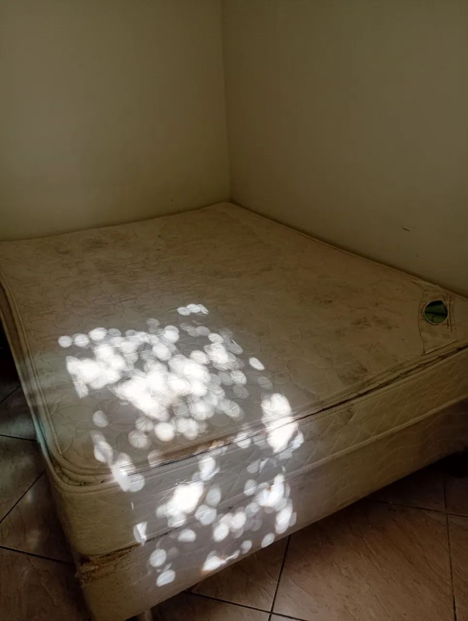 Cama com colchão  - Foto 2